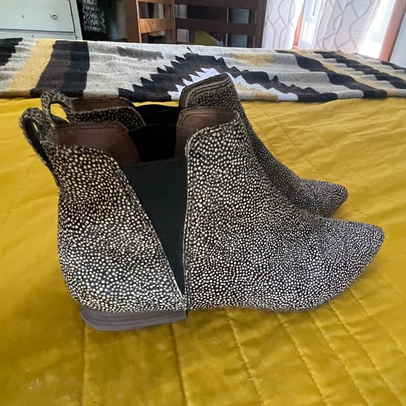 Madewell leopard print Calf Hair Chelsea Booties Size 9 - Picture 5 of 5